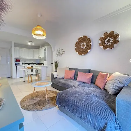Balcon Del Mar Seaside 아파트 아로나